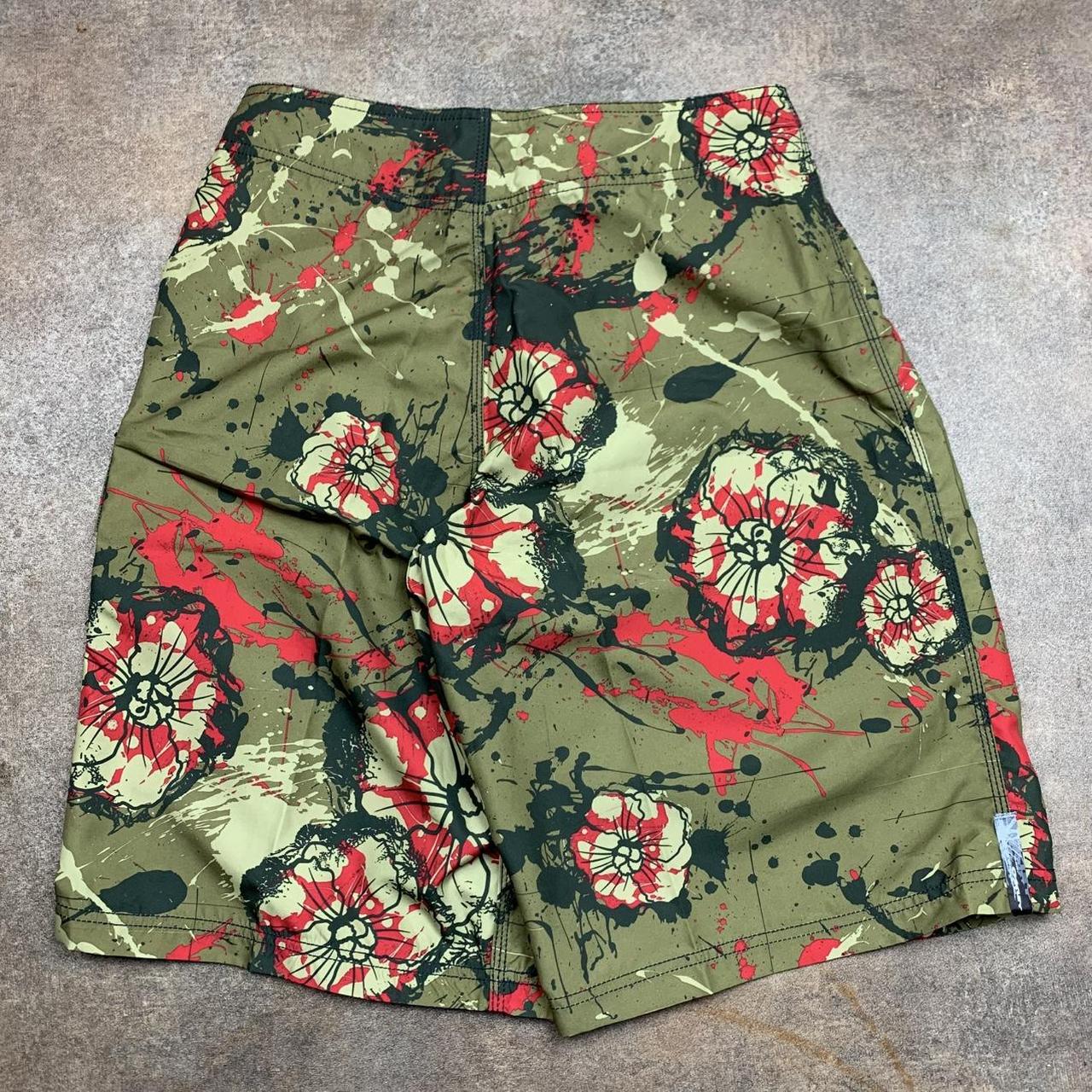 Oakley 00s khaki baggy graphic boardshorts