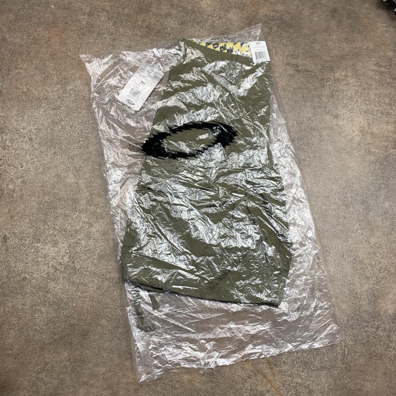 Oakley 00s Flying Tiger khaki baggy cargo jorts