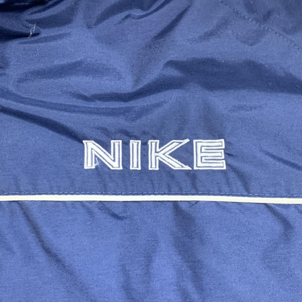 Nike 00s navy white puffer jacket