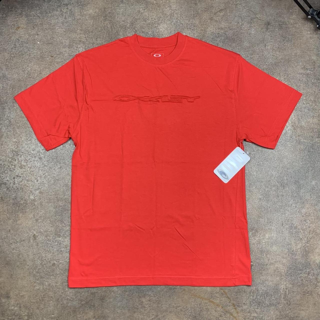 Oakley 00s red cut and sew graphic tee