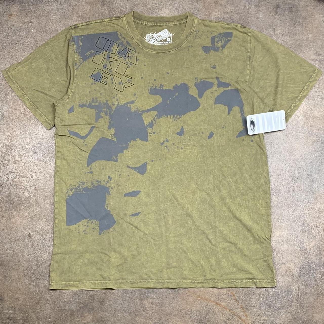 Oakley 00s khaki grey camo graphic tee