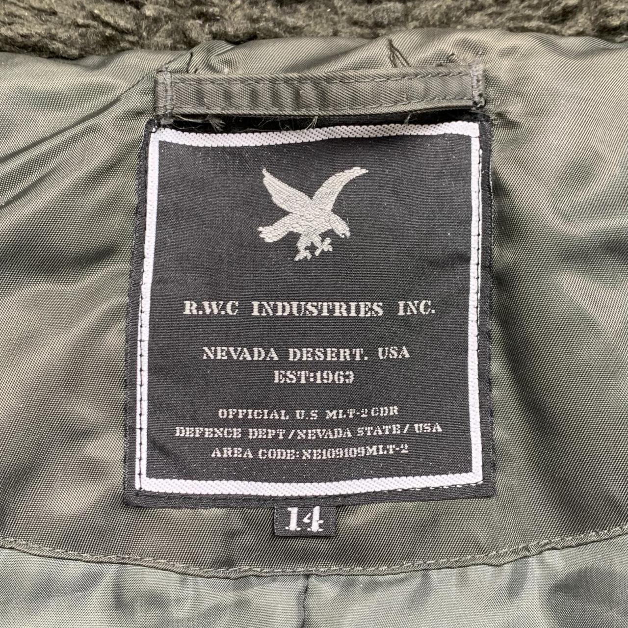 R.W.C Industries Inc. 90s military fur hood bomber jacket