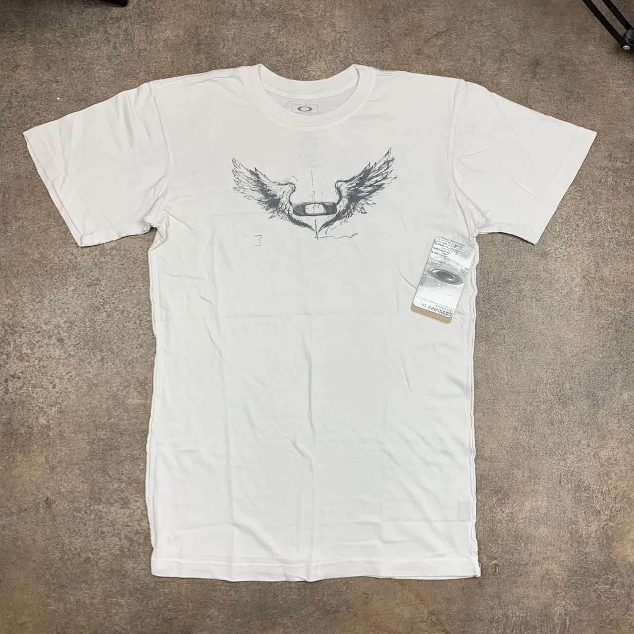 Oakley Flying Tiger 00s white graphic tee