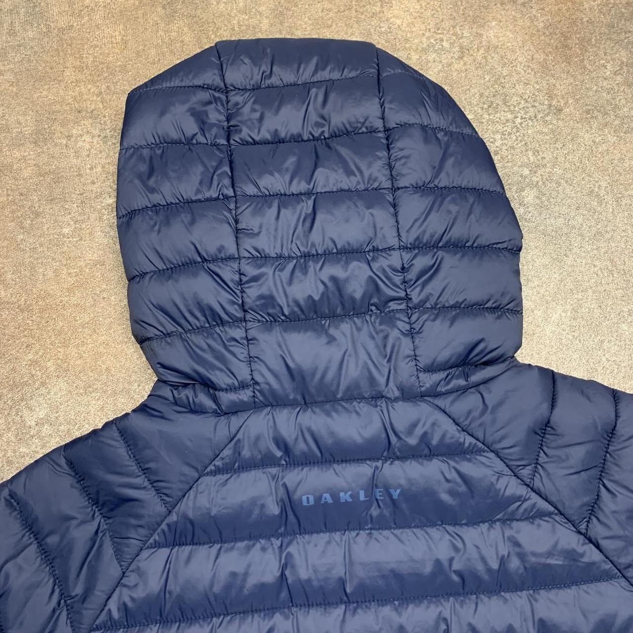 Oakley utilised navy puffer jacket (L)
