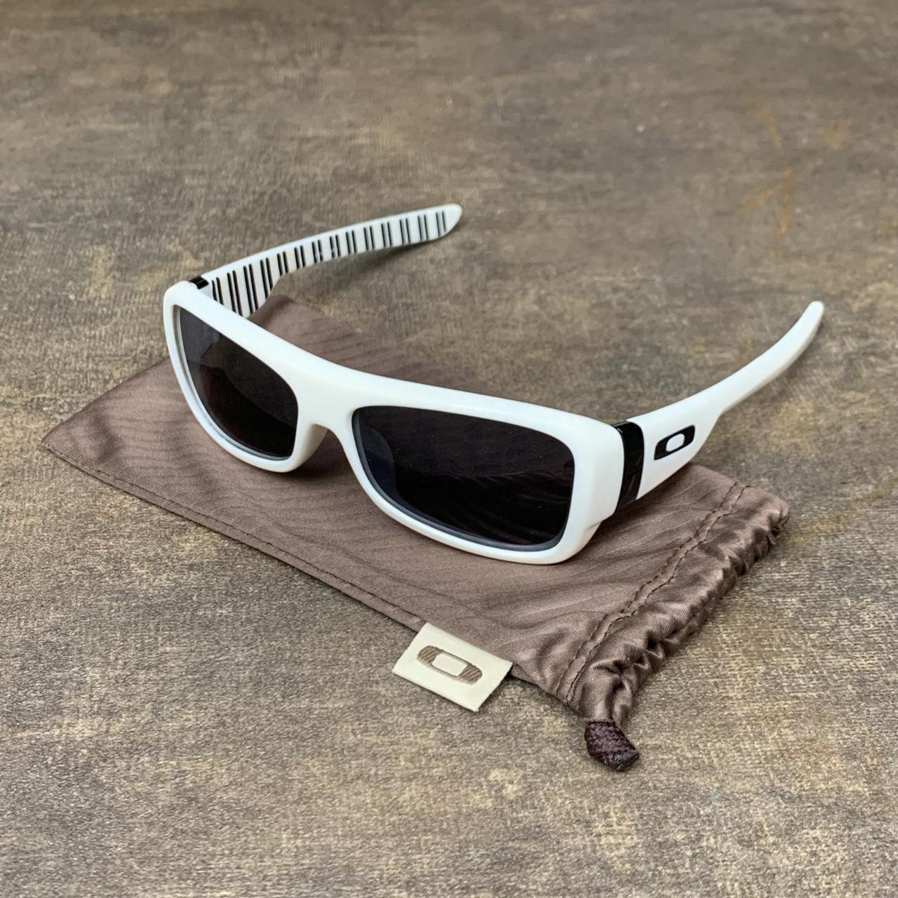 Oakley Montefrio 00s sunglasses
