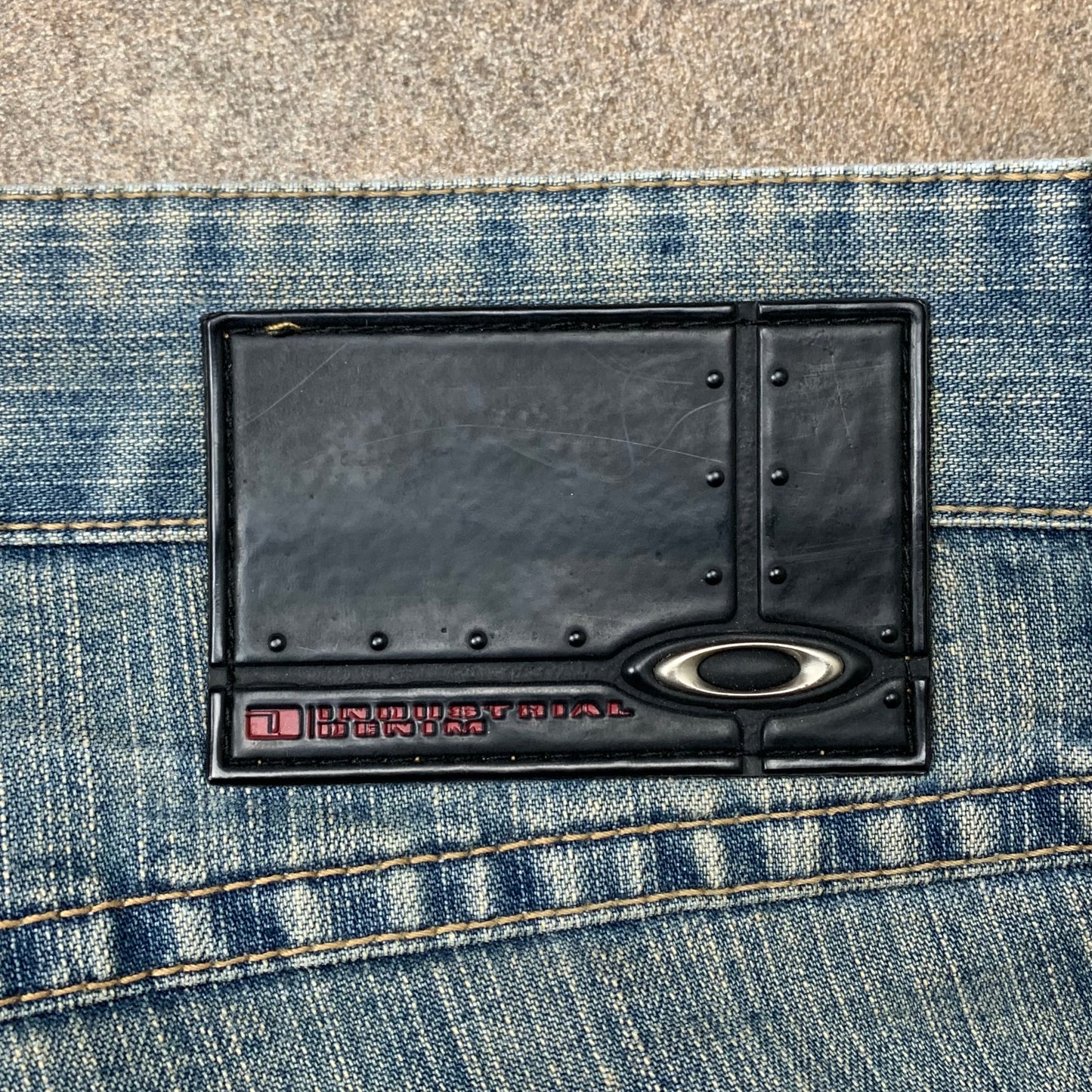 Oakley Software 00s flared faded jeans (38")