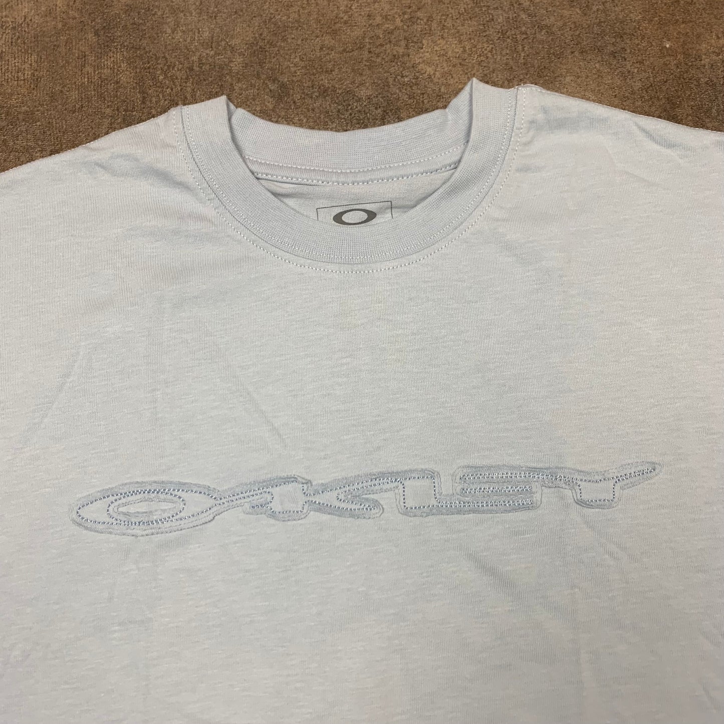 Oakley 00s deadstock cut and sewn tee