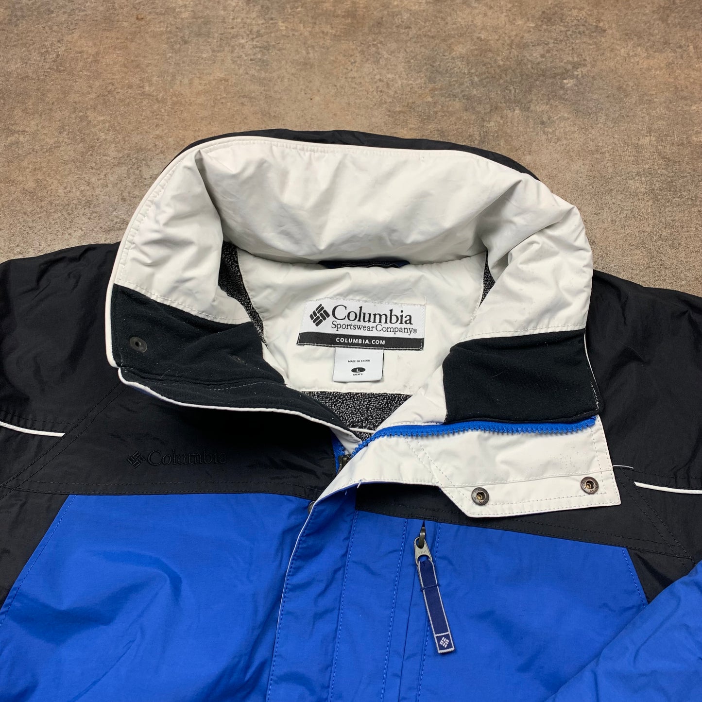 Columbia 00s blue black utilised jacket (L)
