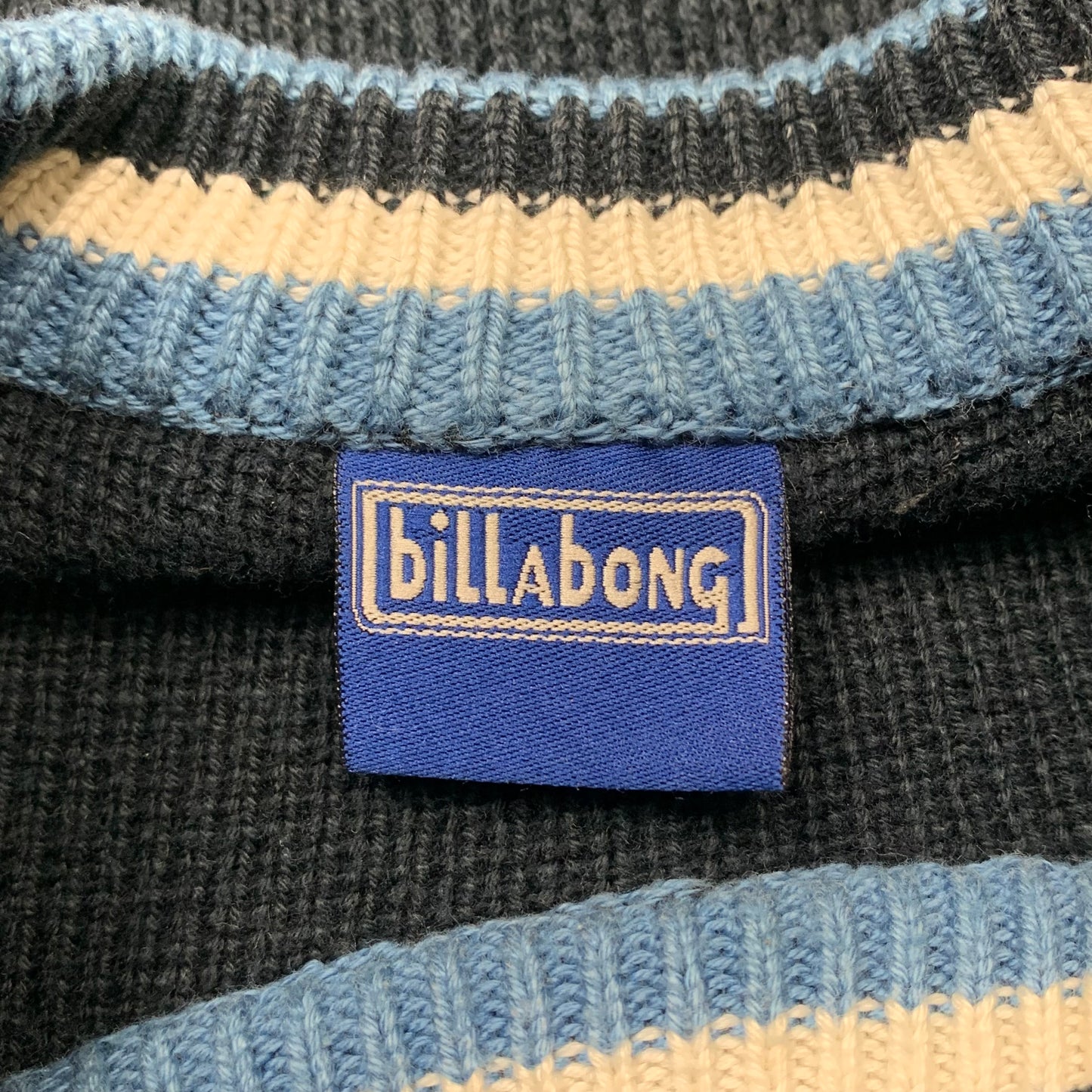 Billabong 90s navy knit sweater (L)