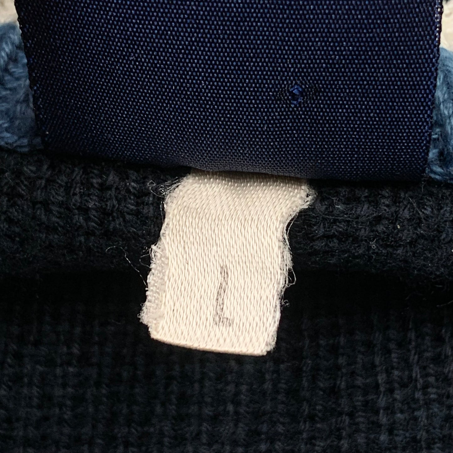 Billabong 90s navy knit sweater (L)