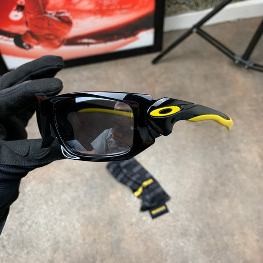 Oakley 00s Livestrong Scalpel sunglasses