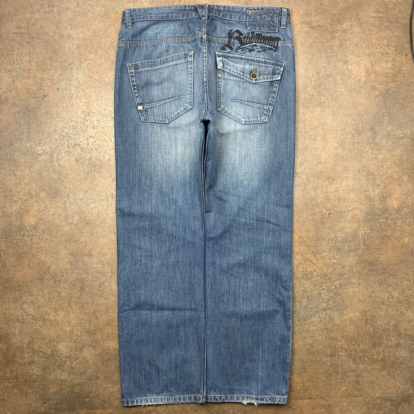 Billabong 00s baggy graphic jeans (36")
