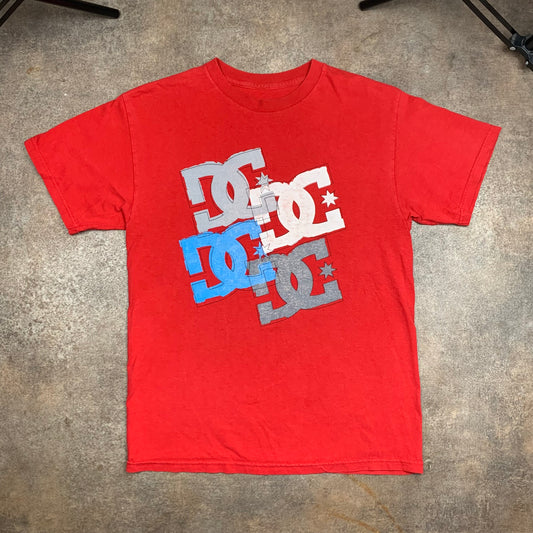 DC Shoes 00s red graphic boxy tee