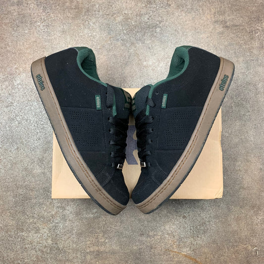 Etnies Kingpin black studded trainers