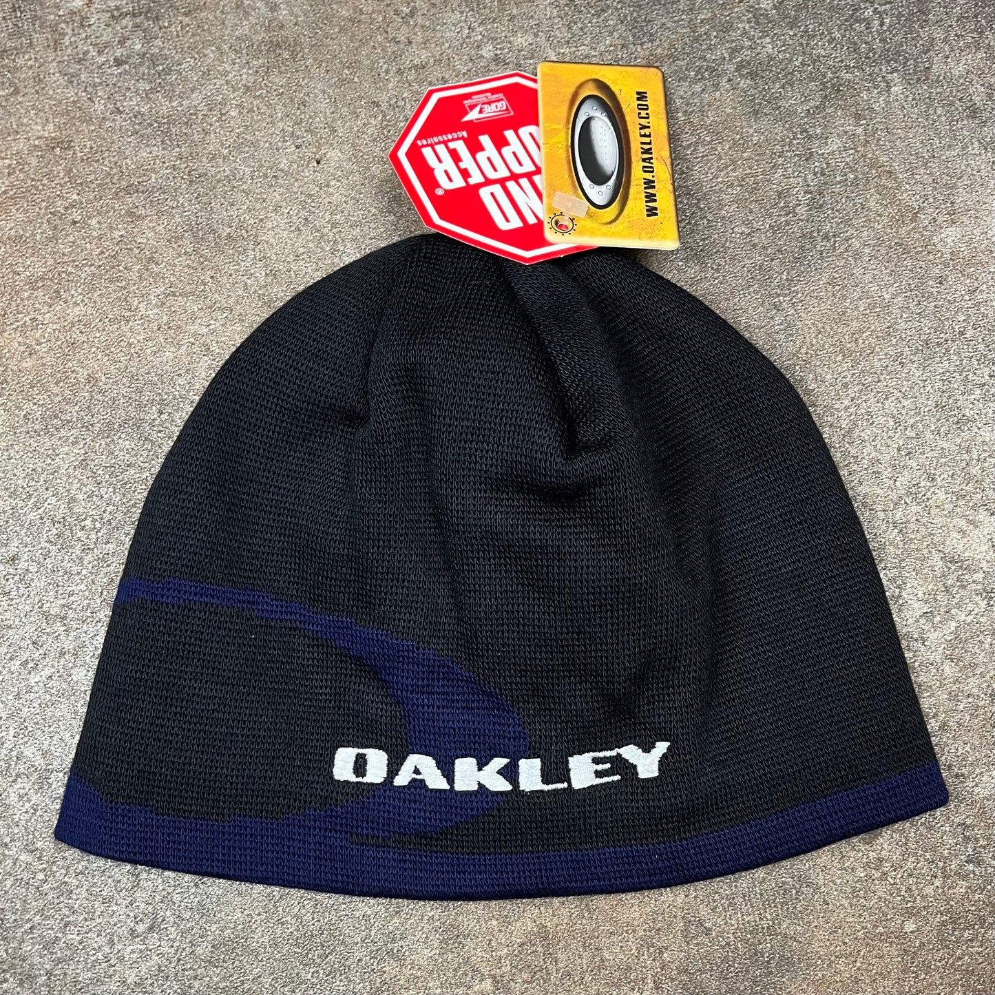 Oakley Software 00s deadstock beanie