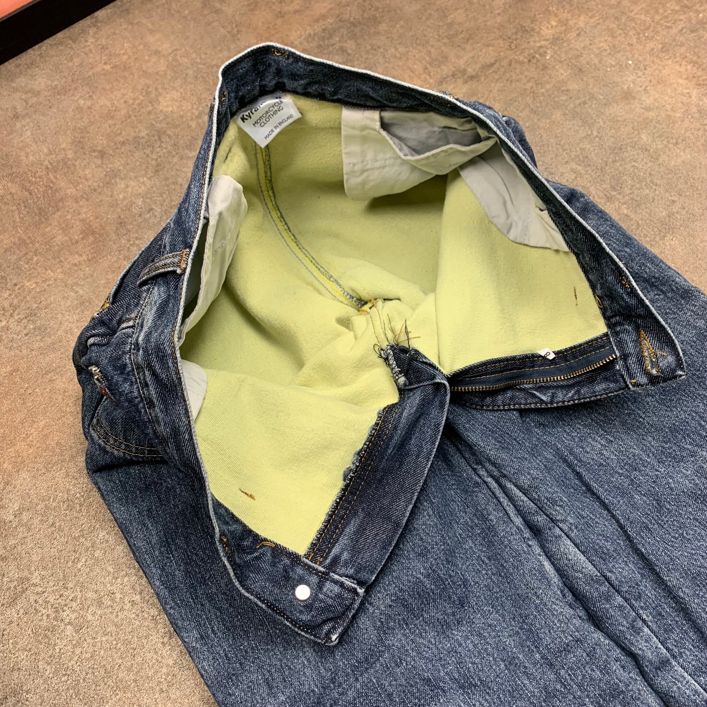 Kyrano UK 00s motorcycle flared lined jeans