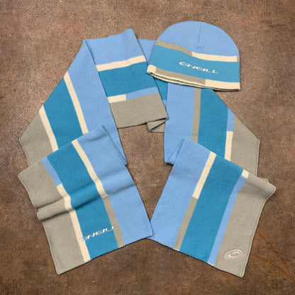 O'Neill Women's 00s scarf and beanie set