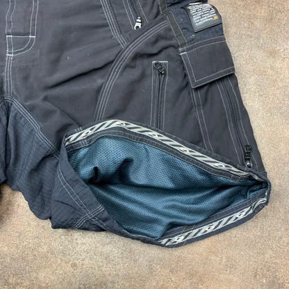 Oakley Software 90s utilised baggy shorts (M)