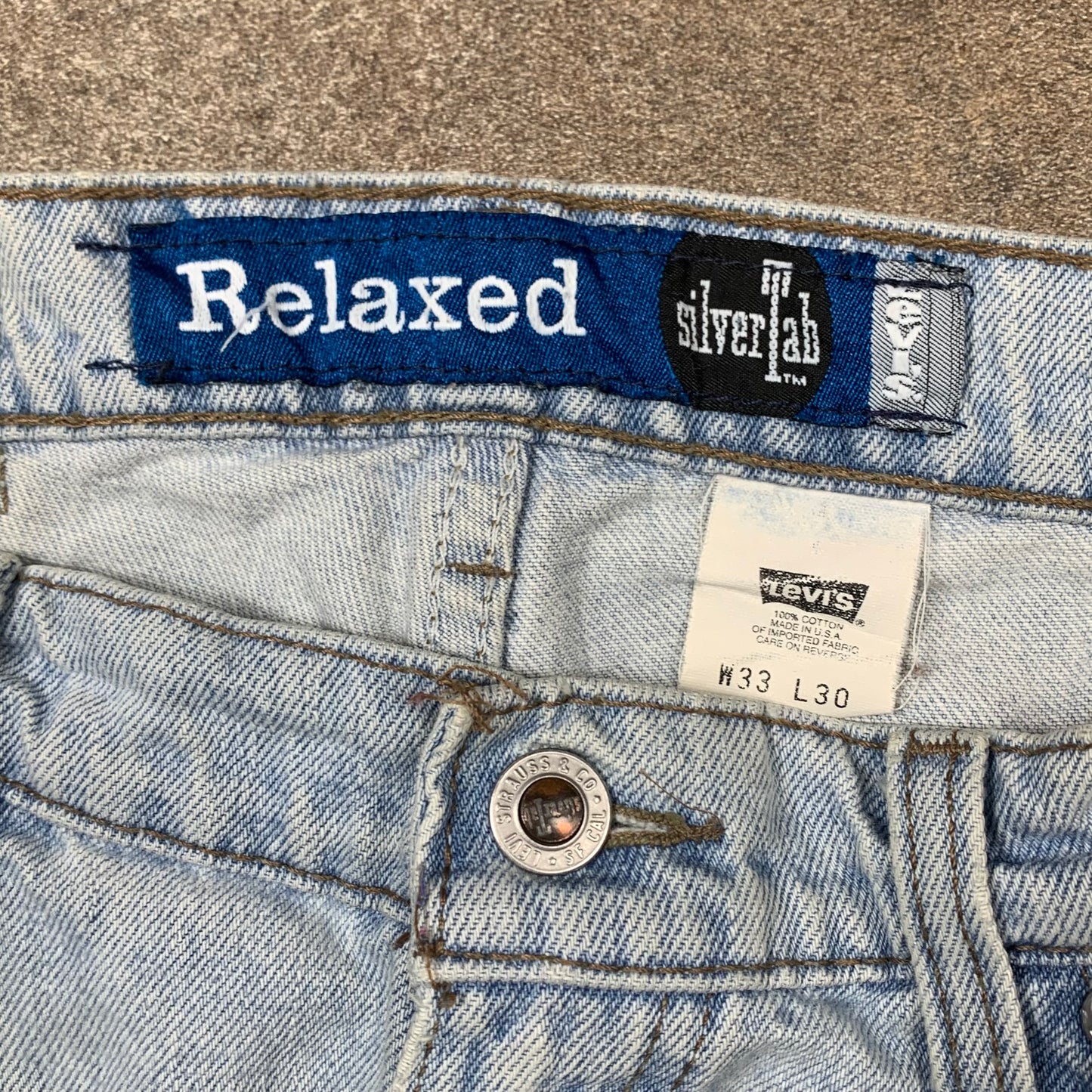 Levi's Silvertab 00s pale baggy jeans (33")