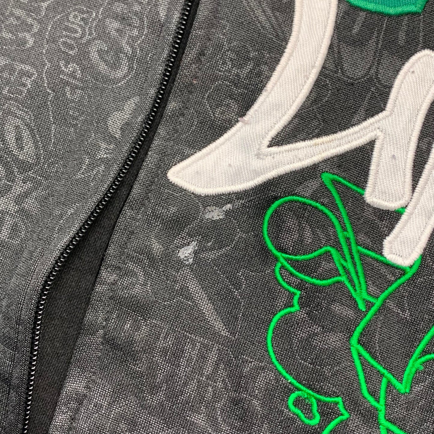 Ecko Unltd. 00s graphic broken zip jacket