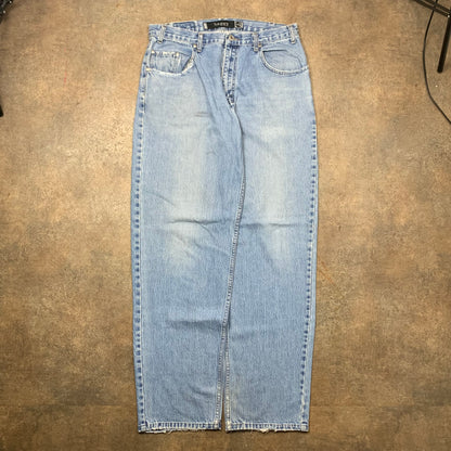 Levi's Silvertab 00s baggy pale jeans (36")