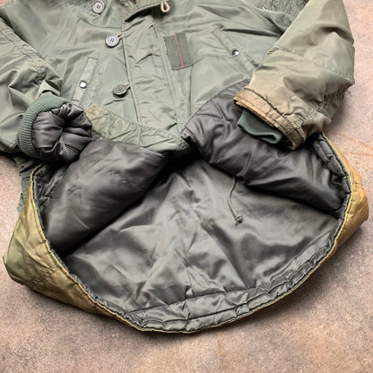 Avirex 90s khaki faded fur hood utilised parka