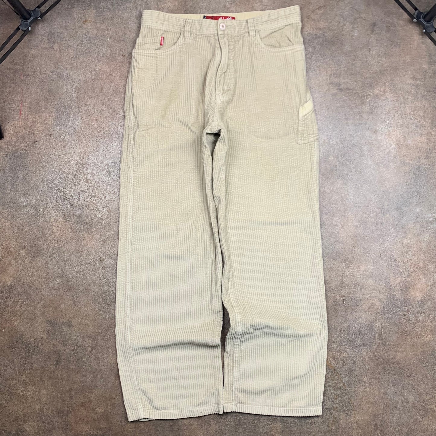 Billabong 00s corduroy graphic jeans (30")