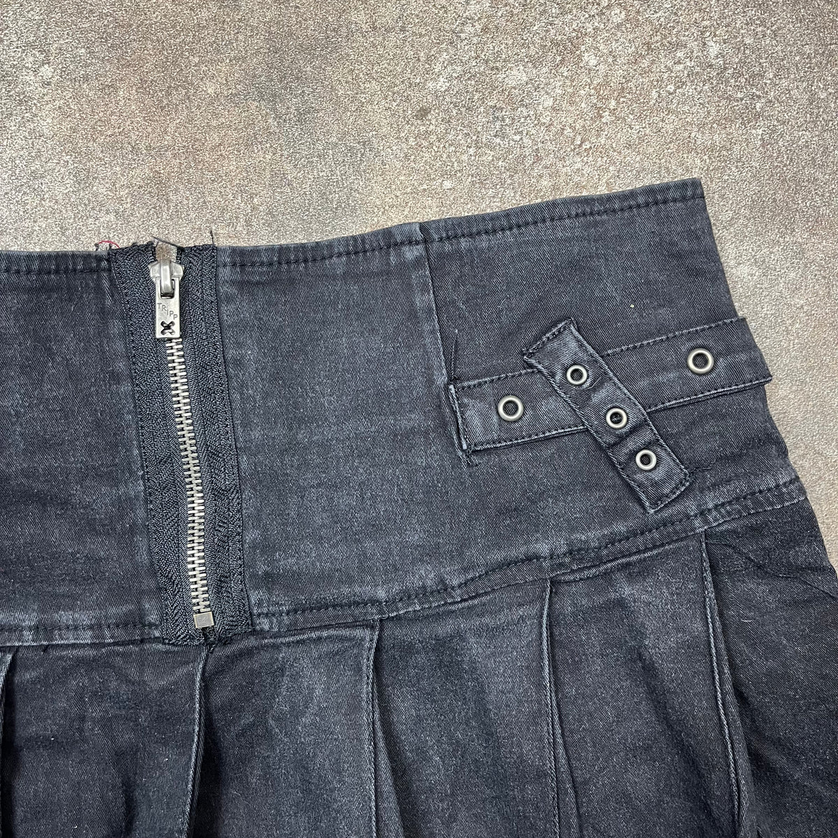 Tripp NYC denim mini skirt (L)