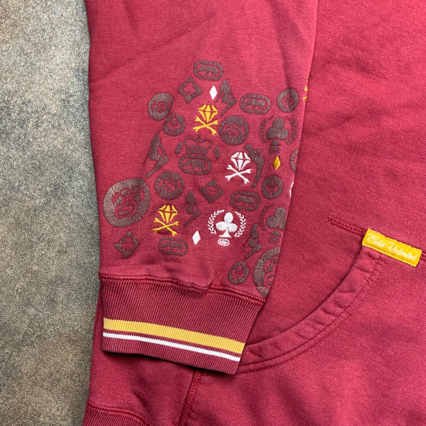 Ecko Unltd. 00s embroidered graphic hoodie (L)