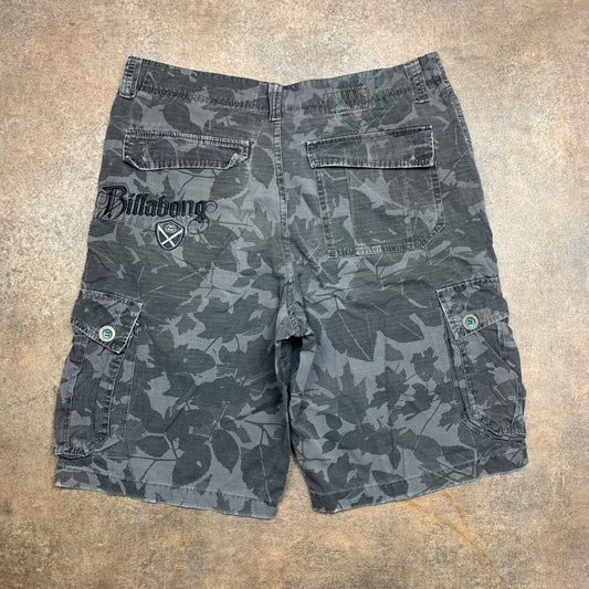 Billabong 00s grey baggy cargo shorts