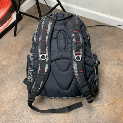 Oakley 00s Planetary Pack camo backpack