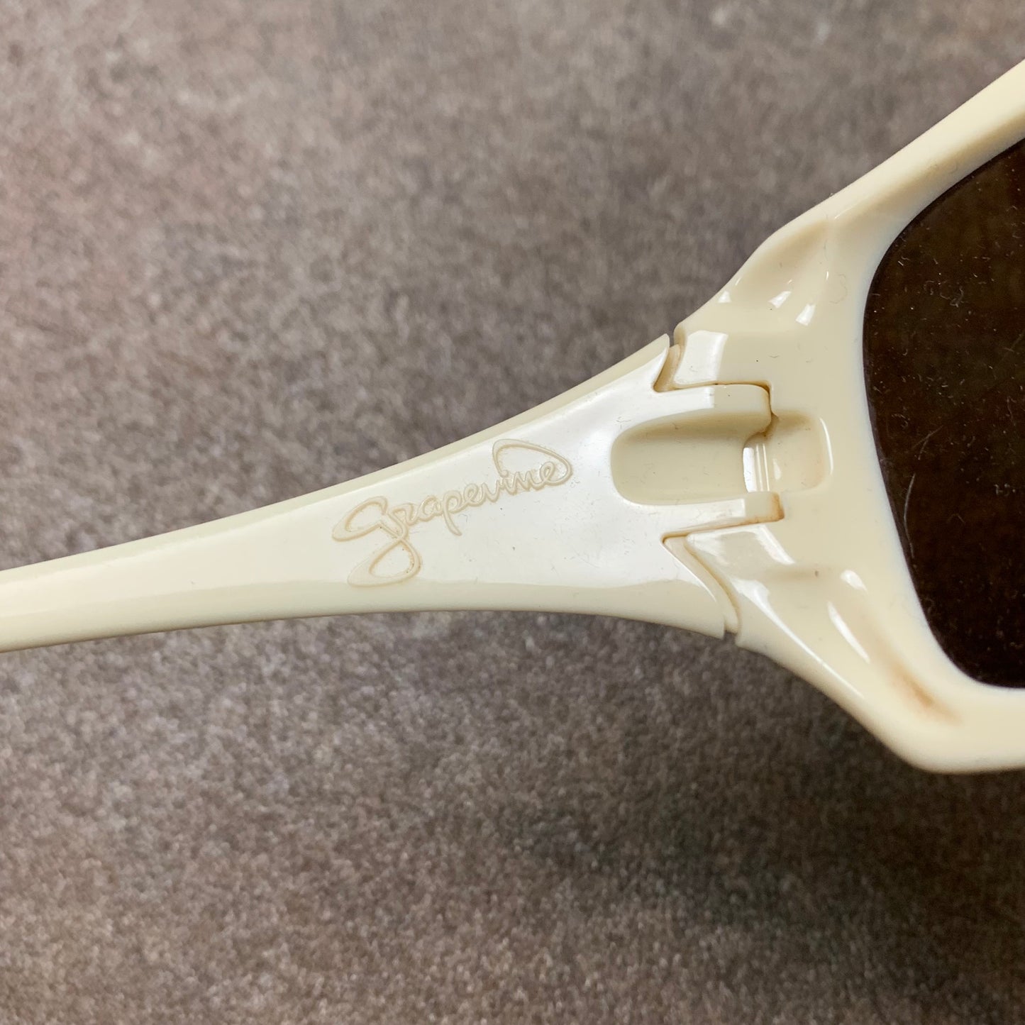 Oakley 00s Grapevine sunglasses