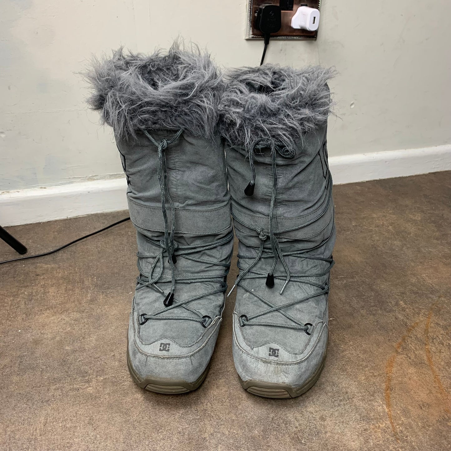 DC Shoes 00s grey suede Chalet snow boots (8)
