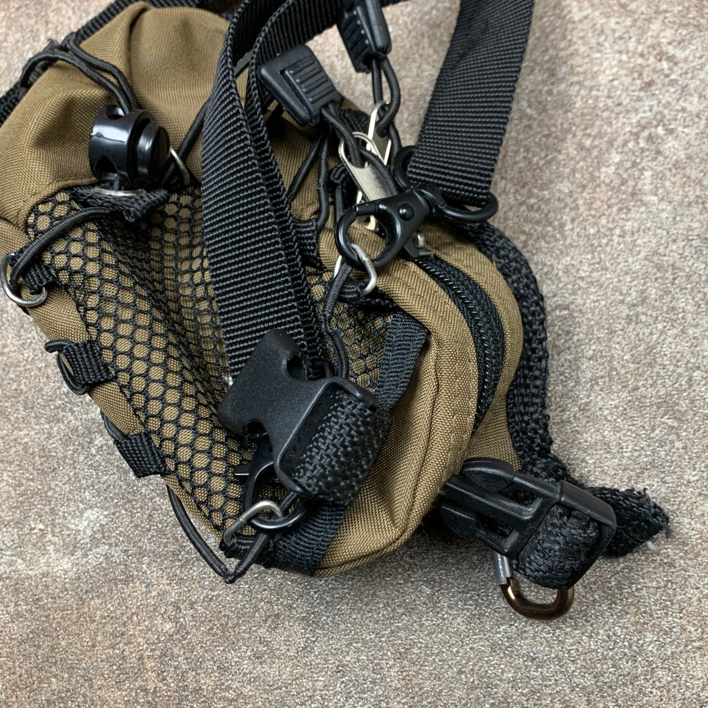 Vintage khaki shoulder bag