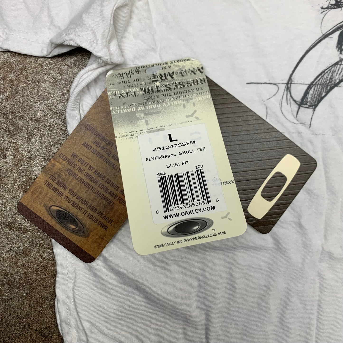 Oakley 00s Flying Tiger deadstock graphic tee (L)