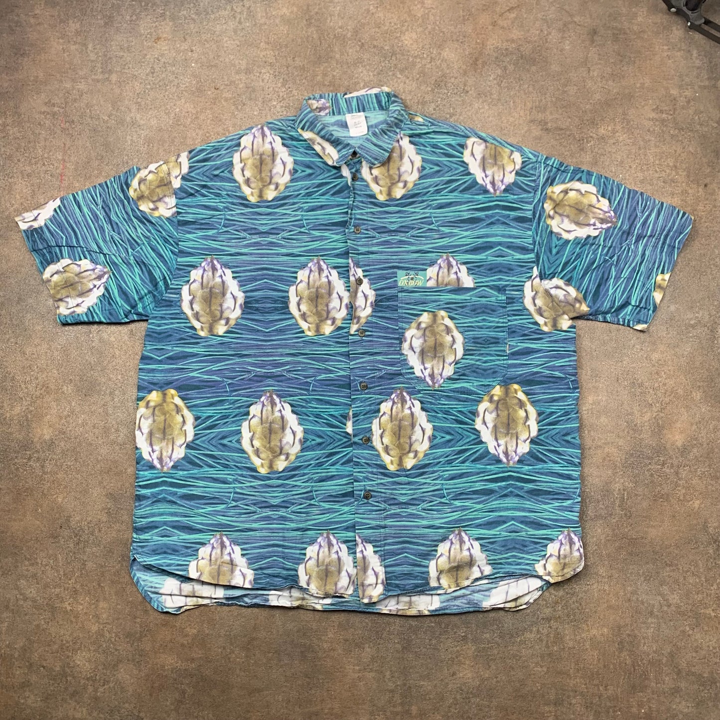 Oxbow 1993 graphic Hawaiian shirt (L)