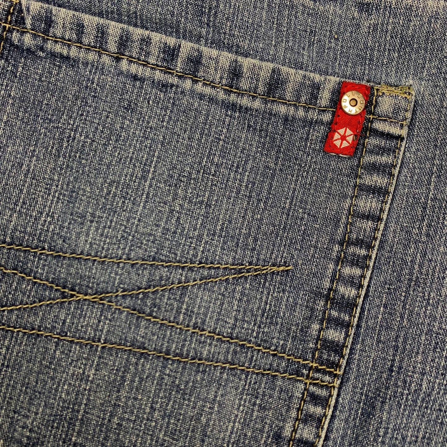 Southpole 00s red tab baggy jorts (36")
