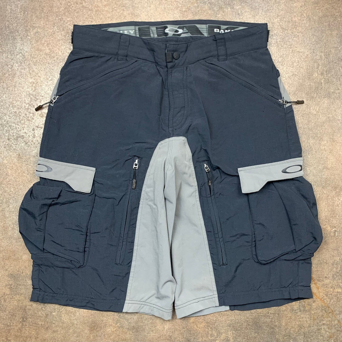 Oakley 00s MTB baggy cargo shorts (M)