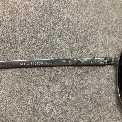 Levi’s aviator sunglasses