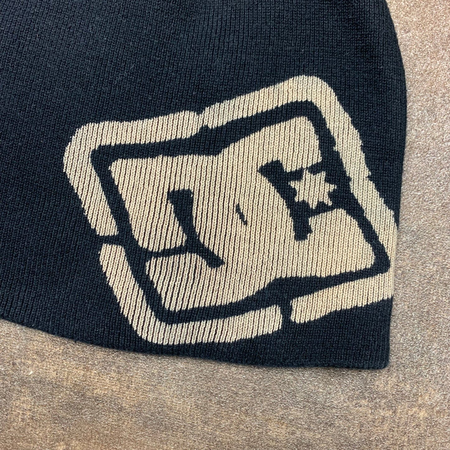 DC Shoes 00s black graphic beanie