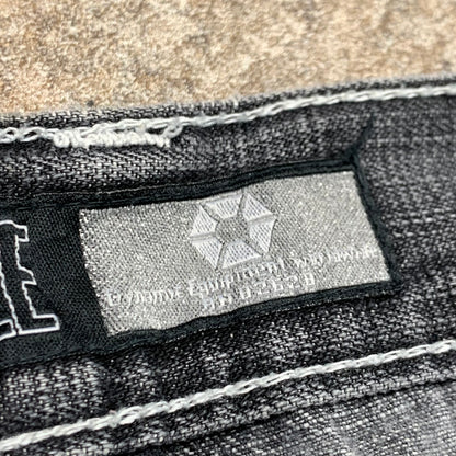 Southpole 00s grey baggy graphic jorts