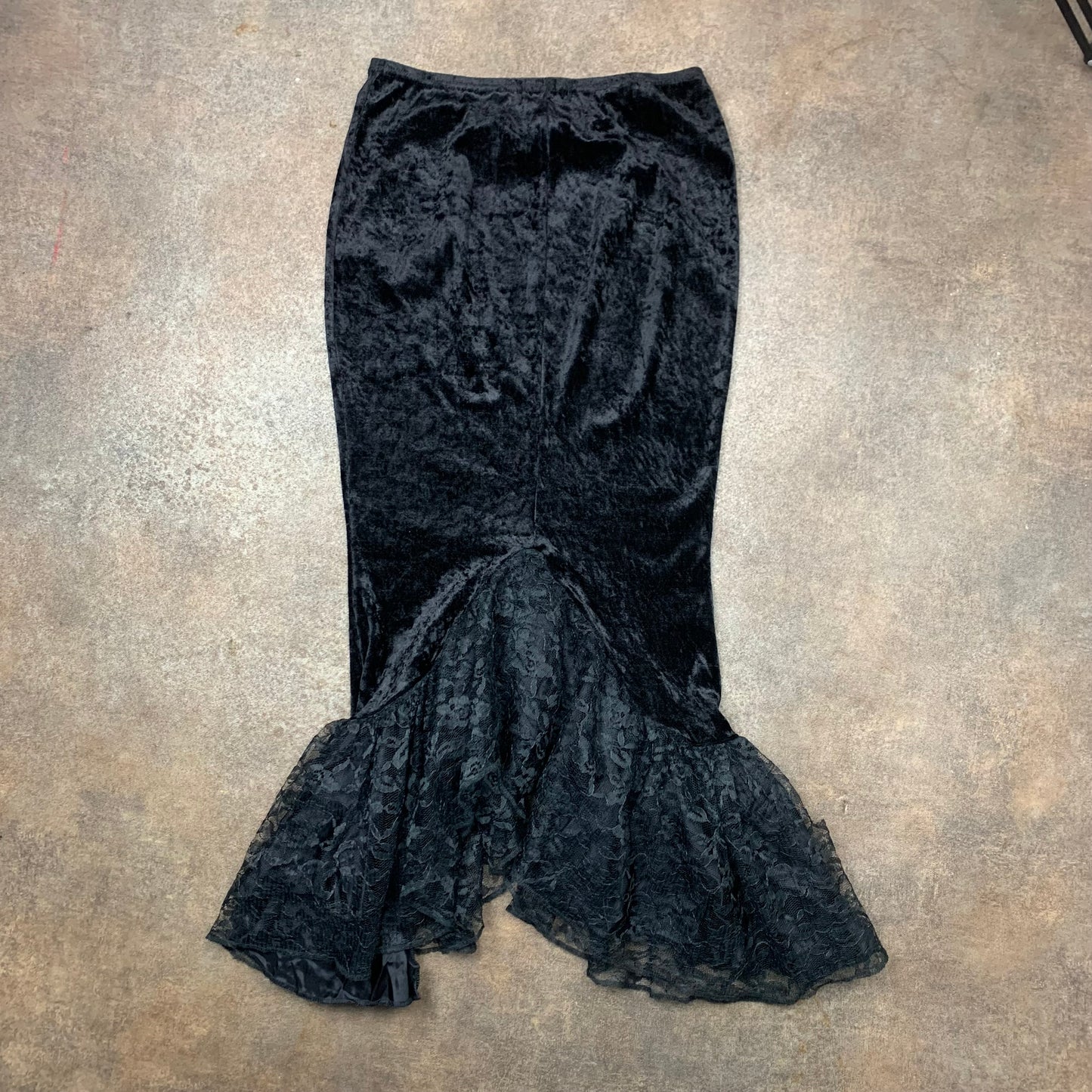 Tripp NYC 90s black velvet maxi skirt (S)