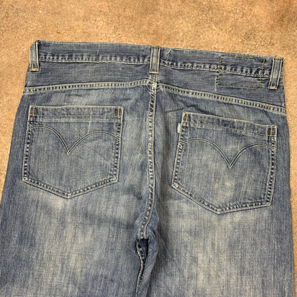 Levi's Silvertab 00s flared faded jeans (36")