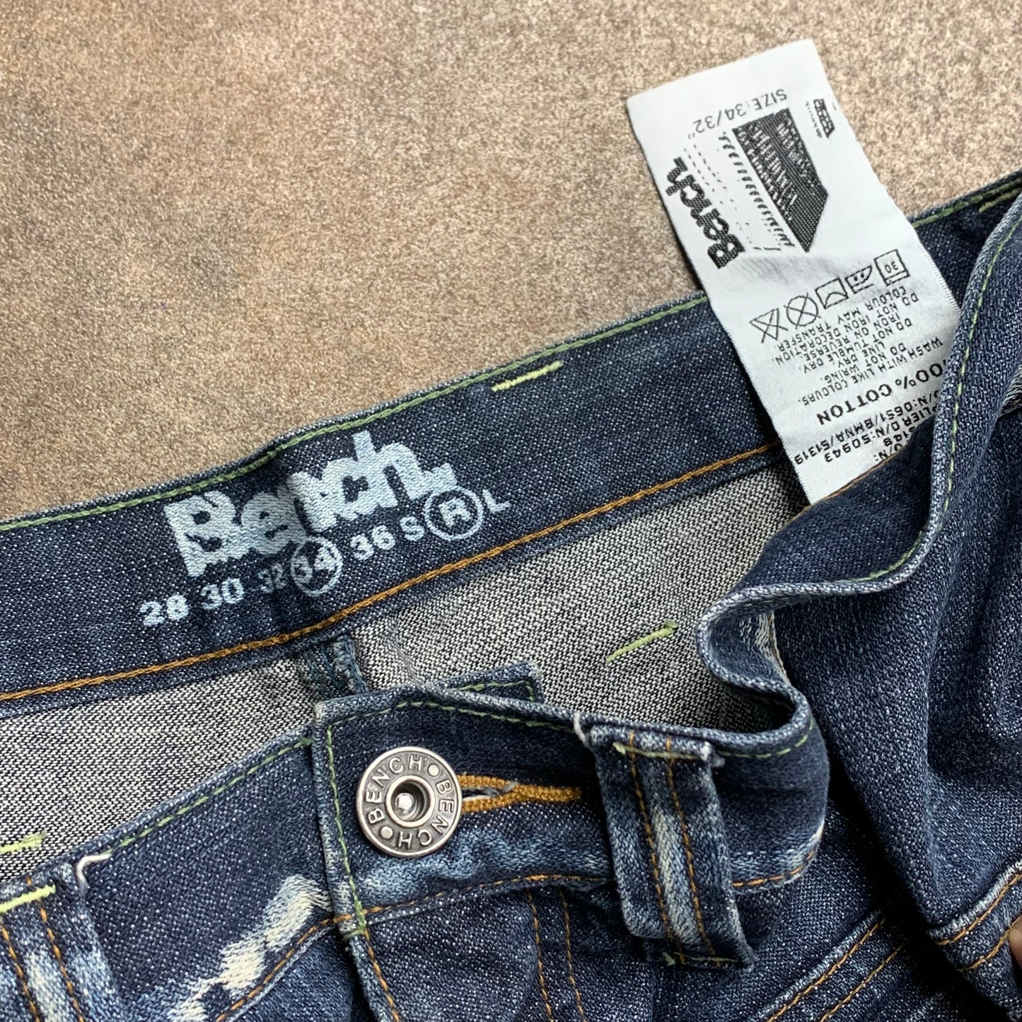 Bench 00s baggy faded navy jeans (34")