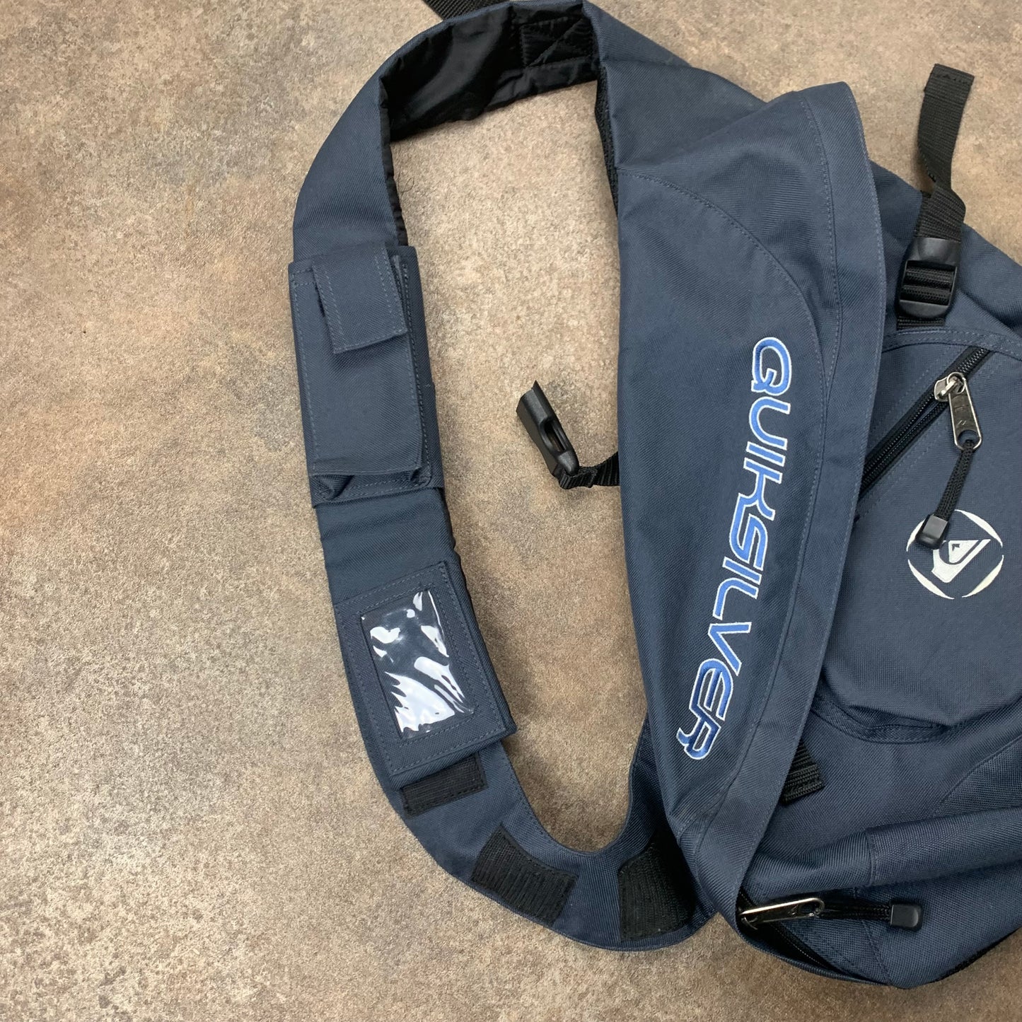 Quiksilver 00s graphic blue sling bag