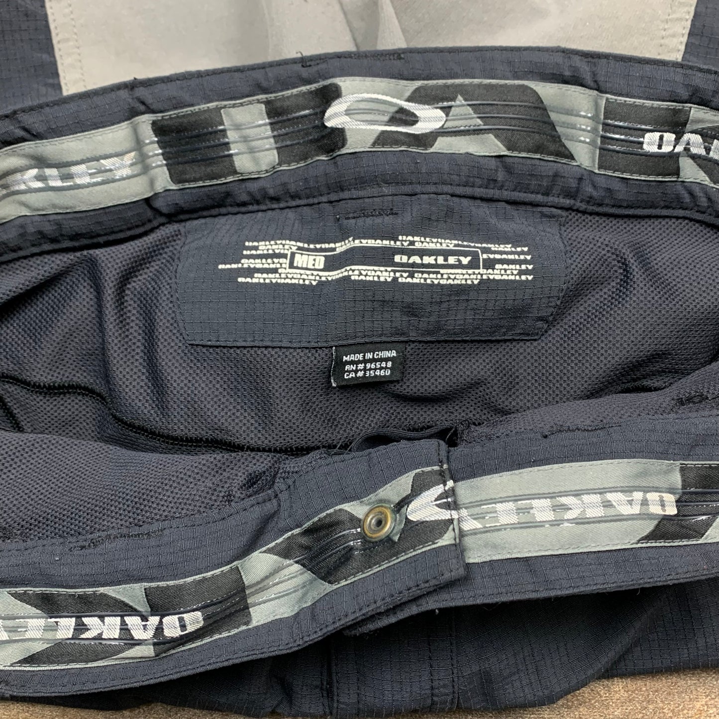 Oakley 00s MTB baggy cargo shorts (M)