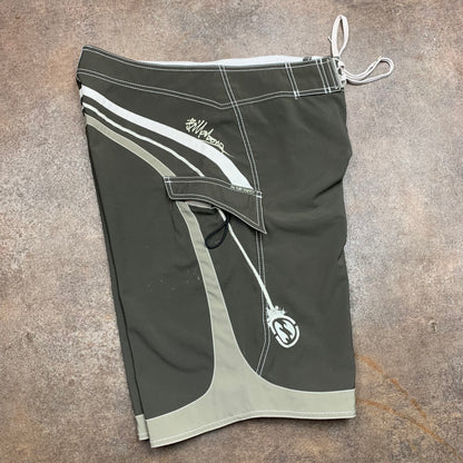 Billabong 00s brown graphic boardshorts