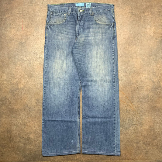 Levi's Silvertab 00s flared faded jeans (36")