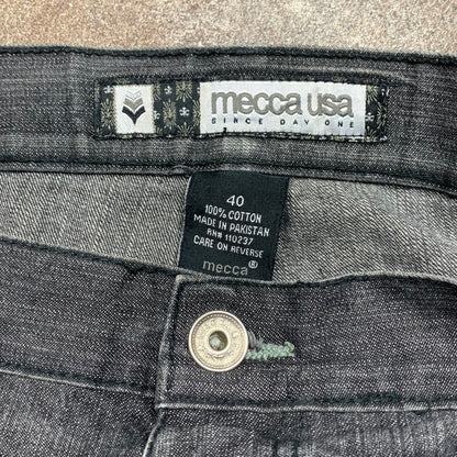 Mecca 90s baggy grey graphic jorts