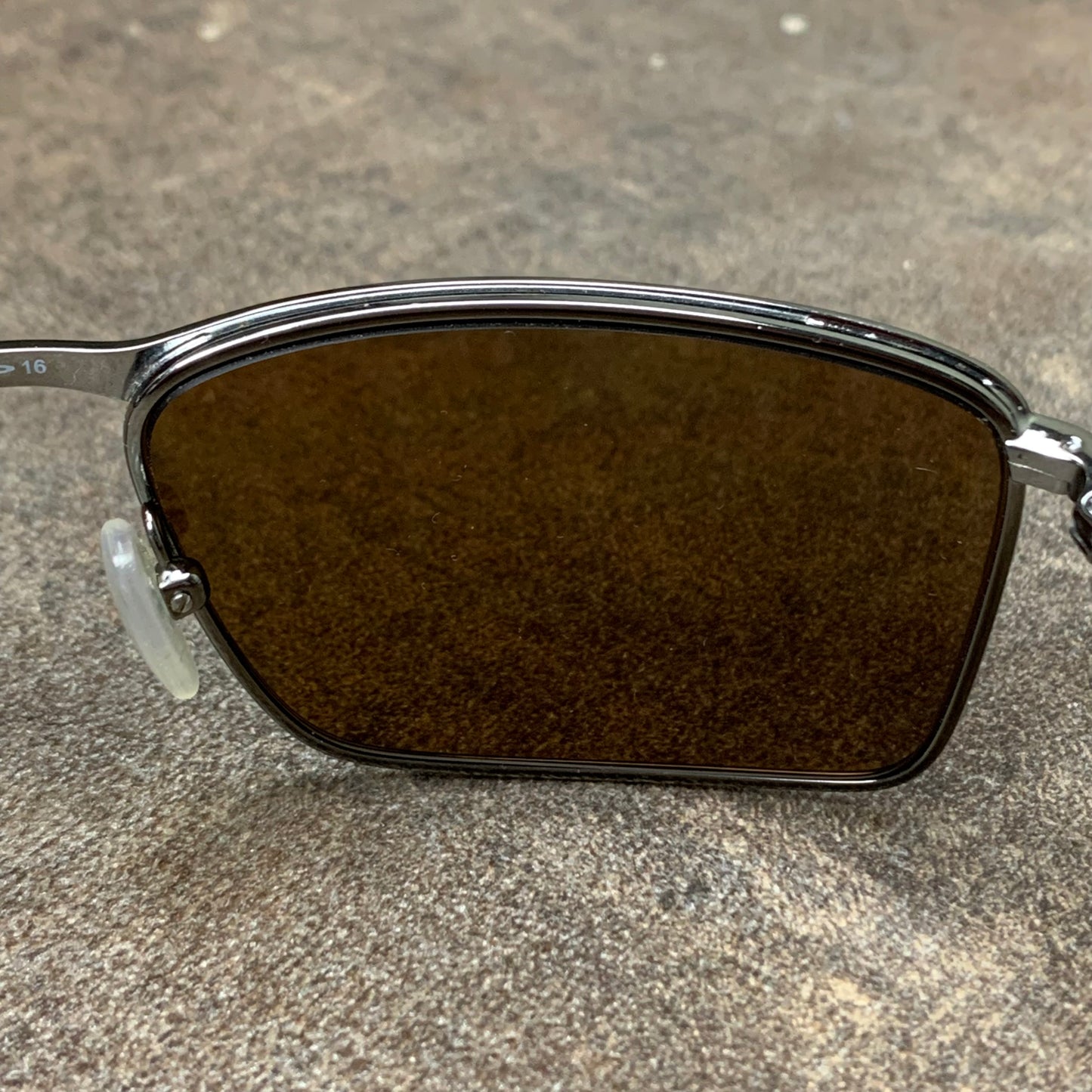 Oakley 00s Conductor 6 sunglasses